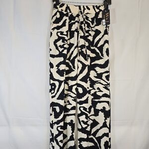 Pretty silver rhinestones!  Black & Cream Wide Leg Printed Pants